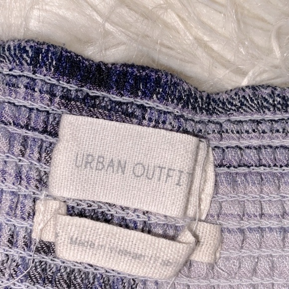 UO Urban Outfitters Lachlan flannel smocked dress in size small - Picture 4 of 9